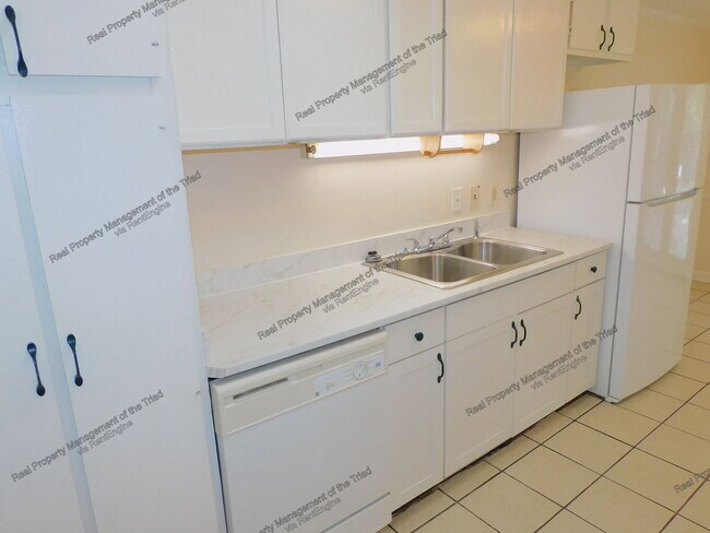 Building Photo - 2209 Revelle Ln