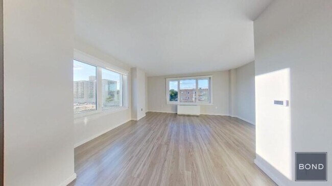 Building Photo - 2 bedroom in JAMAICA HILLS NY 11432