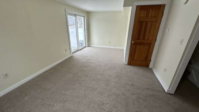 Building Photo - 2692 Union St