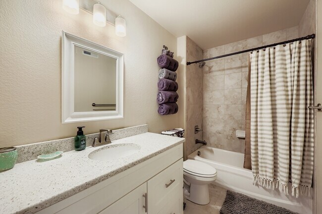 Building Photo - 6867 Passing Sky Dr