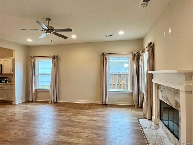 Building Photo - 876 Hedgefield Way