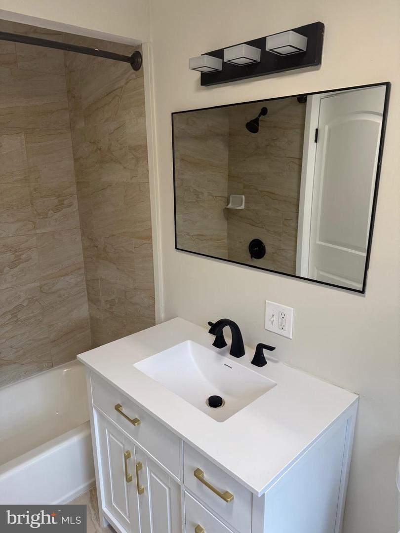 Building Photo - 334 Church Rd