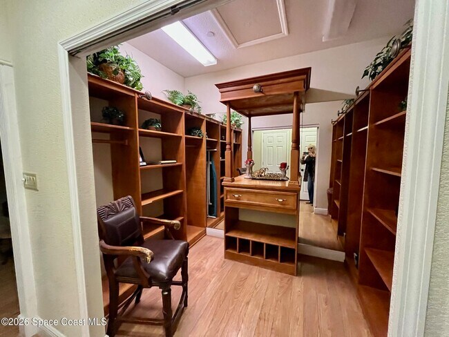 Building Photo - 232 N Jungle Rd