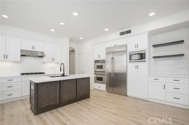 Building Photo - 12 Douglass Dr