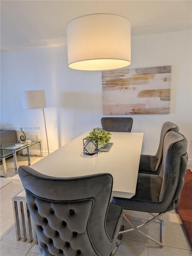 Building Photo - 10710 NW 66th St