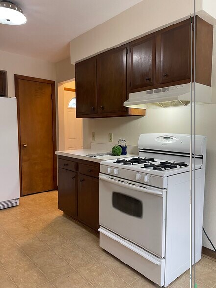 Building Photo - 2107 Judson Ct