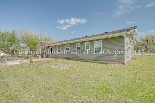 Building Photo - 1833 Rhythm Rd
