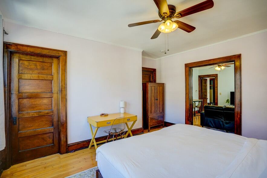 Building Photo - 1253 Williamson St