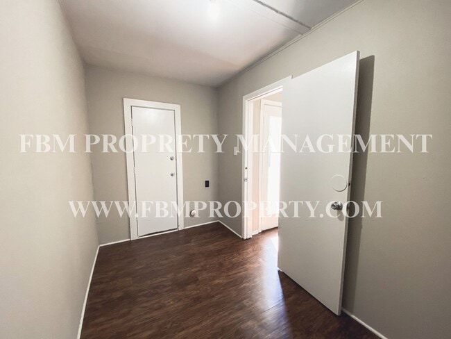 Building Photo - 136 Highland Dr