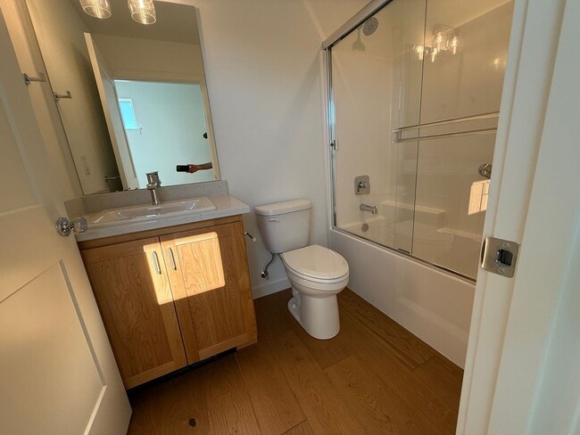 Building Photo - New Apartment in Central Ashland Location ...