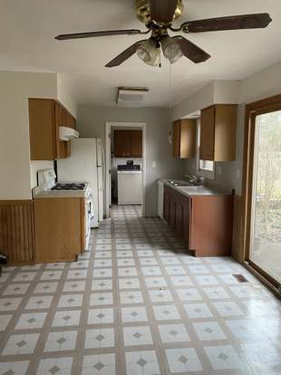 Building Photo - 115 Meadowbrook Ln