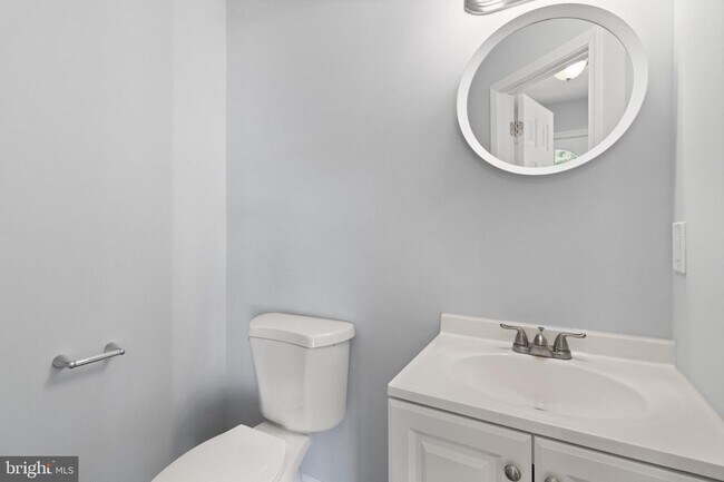 Building Photo - 14090 Kramer Pl