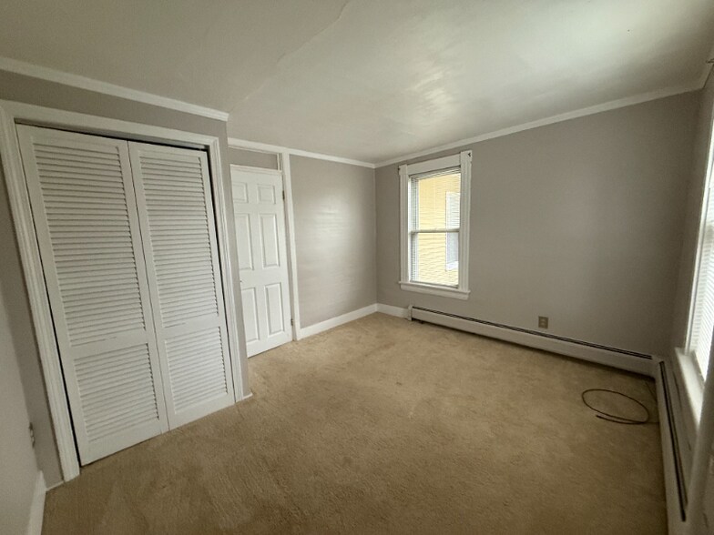 Building Photo - 71 Keeley St