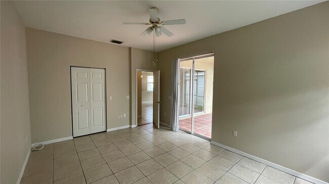 Building Photo - 6214 White Clover Cir