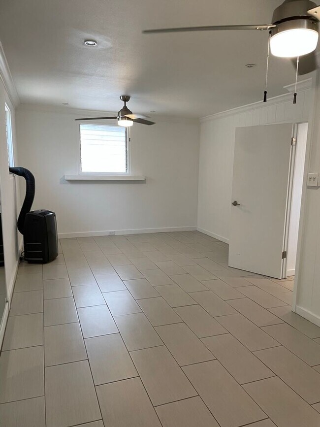 Building Photo - 2 Bedroom, 1 Bath House Across The Street ...