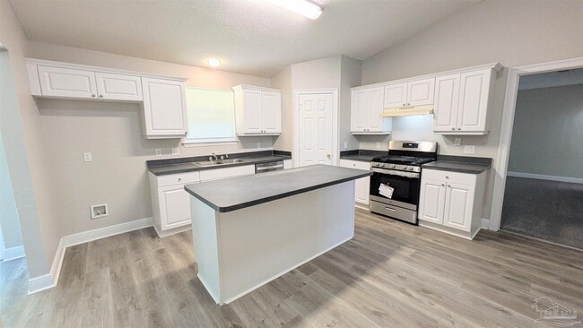 Building Photo - 2604 Youngwood Ln