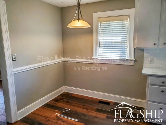 Building Photo - 1204 Franklin Dr