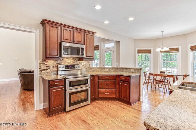 Building Photo - 103 Tomahawk Ct