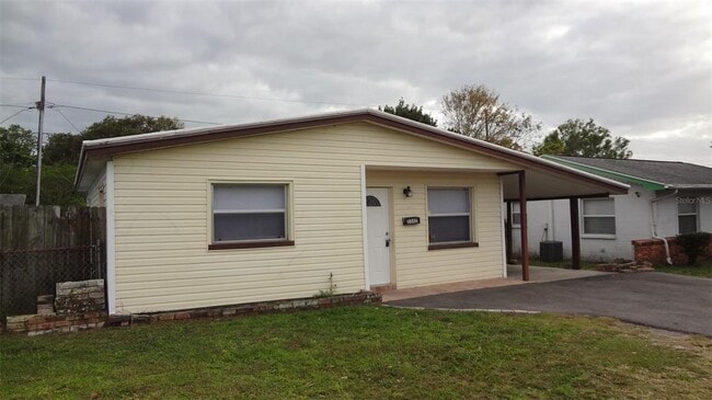 Building Photo - 5342 22nd Ave N