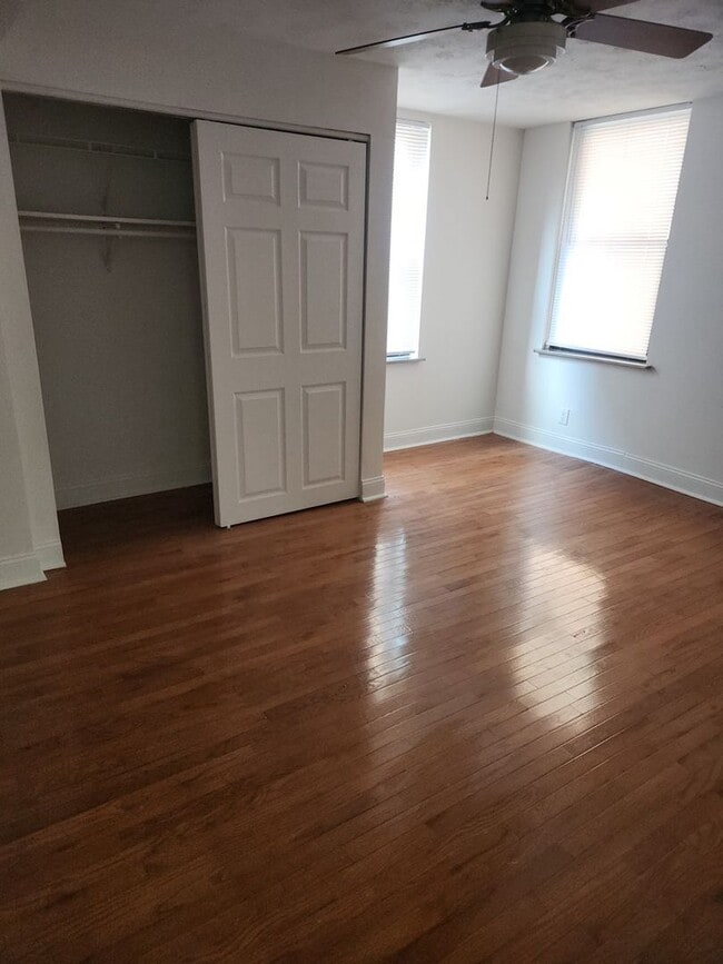 Building Photo - 1603 Broadway St