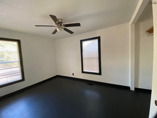 Building Photo - 309 Rockwood Dr