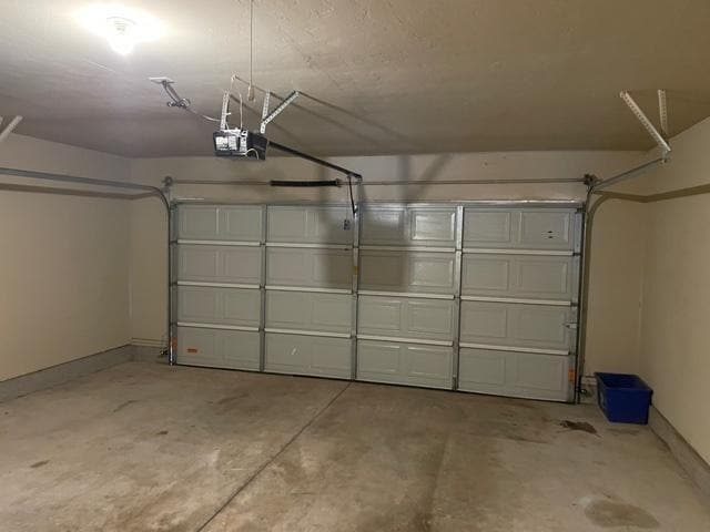 Building Photo - 2701 Fawn Lily Rd