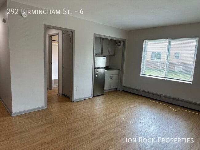 Building Photo - 292 Birmingham St