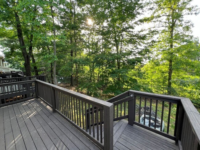 Building Photo - Arden 3 bed Townhome: Commuter's Wishlist