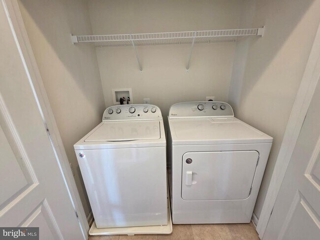 Building Photo - 12855 Clarksburg Square Rd