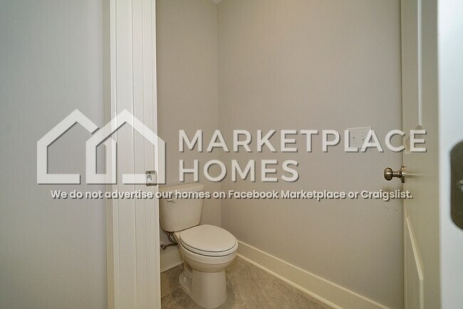 Building Photo - 1067 Harrison Bayou Dr