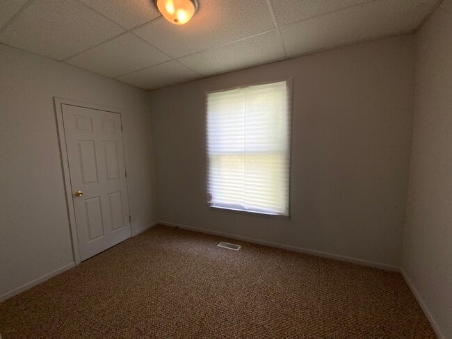 Building Photo - 622 Chandler St