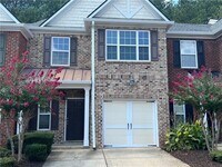 Building Photo - 9814 Murano View