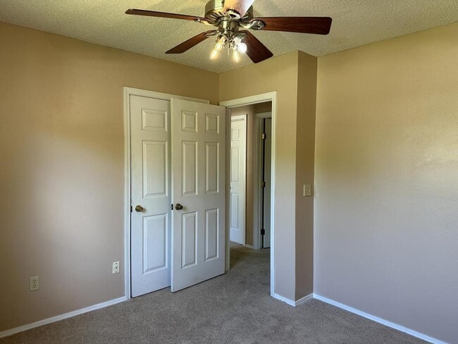 Building Photo - 104 Benttree Ct