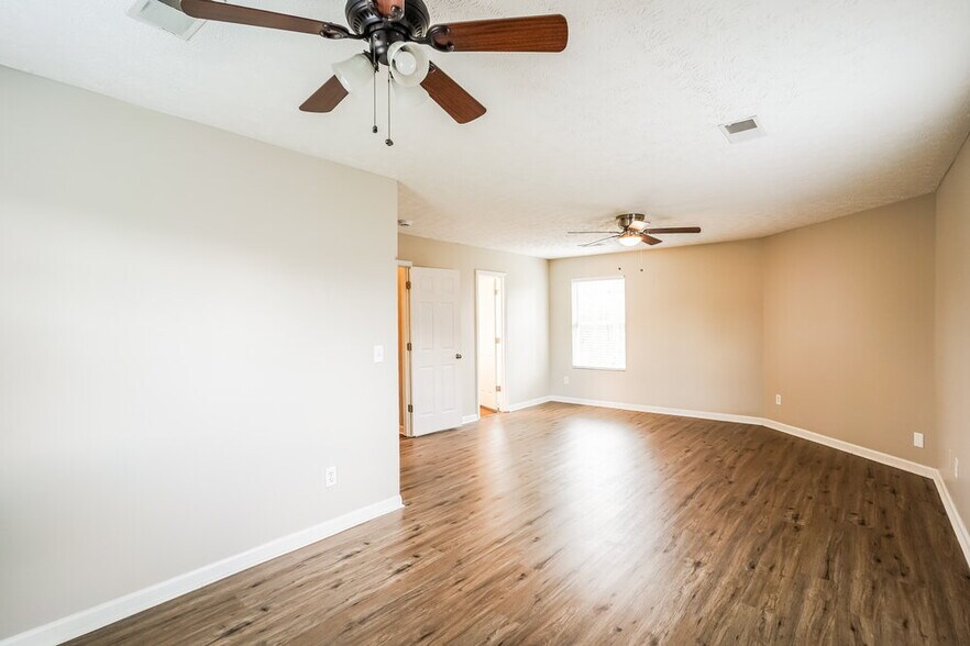 Building Photo - 5012 Millpond Ct