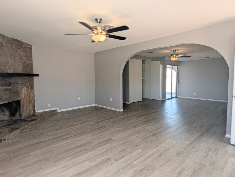 Building Photo - 2373 Oahu Ln