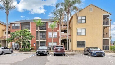 Building Photo - Charming 1BD/1BTH Ground Level Condo in St...
