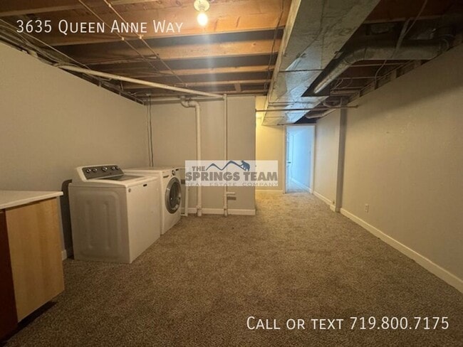 Building Photo - 3635 Queen Anne Way