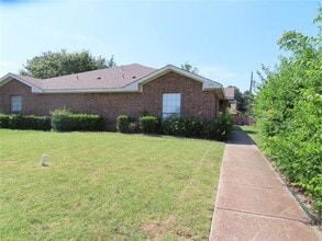 Building Photo - 3054 Modella Ave