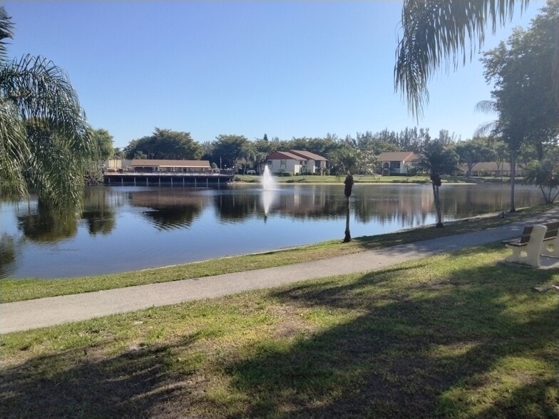 Building Photo - 4956 Sable Pine Cir