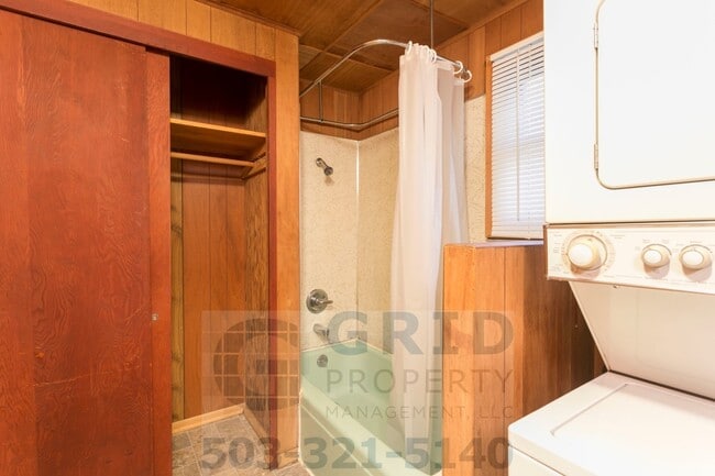 Building Photo - Rustic Riverfront Cottage Available For Rent! - Battle Ground, WA