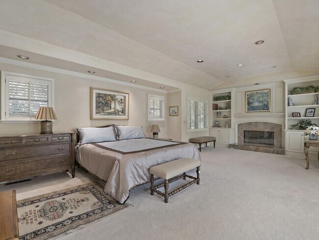 Building Photo - Pet Friendly Home Located in Highly desirable area of Menlo Park