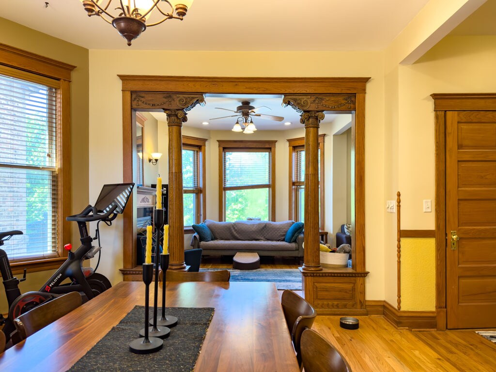 Building Photo - 2711 N Kimball Ave