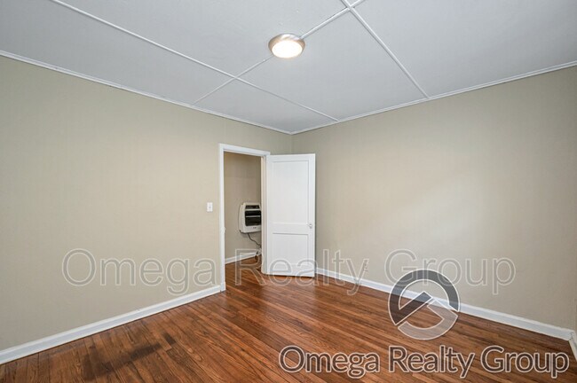 Building Photo - 1026 Pershing St