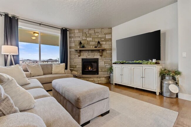 Building Photo - 5118 N Cunard Wy
