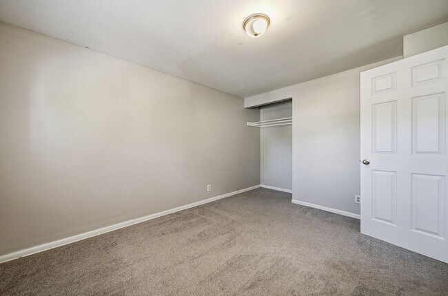 Building Photo - 2301 Jefferson Ave