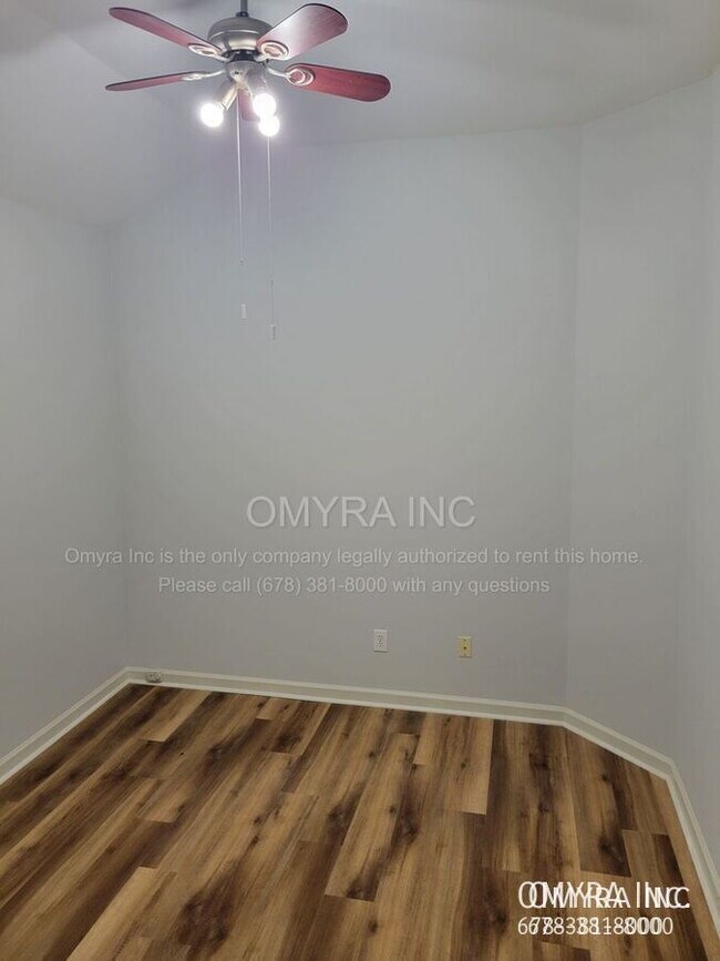 Building Photo - 3001 Rosebrook Dr