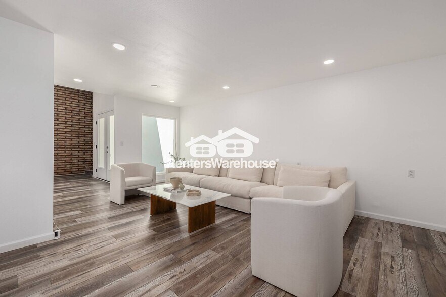 Building Photo - 7520 Estrella Pkwy