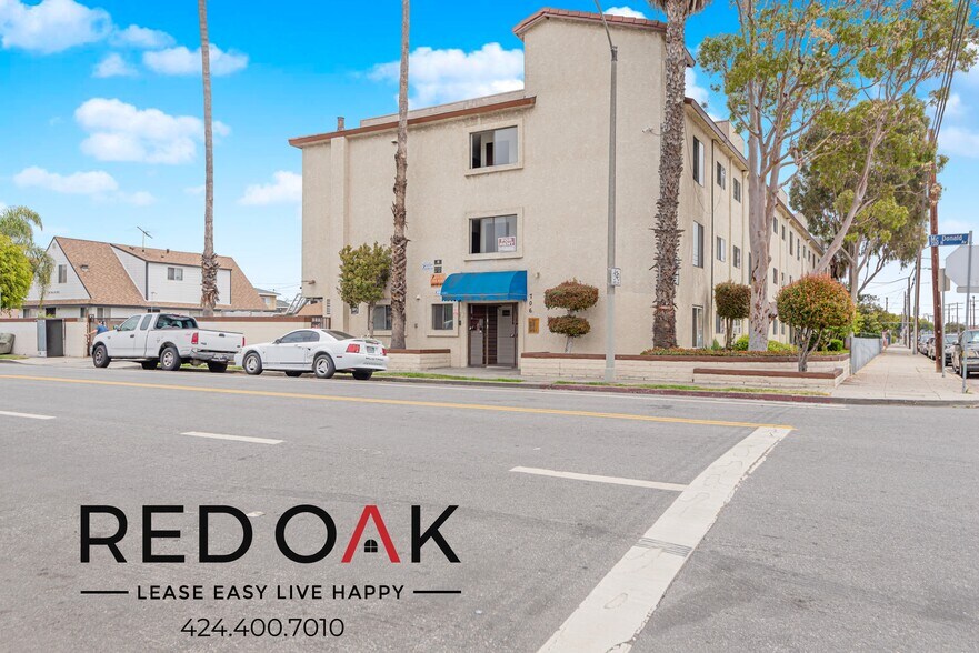 Building Photo - 706 McDonald Ave