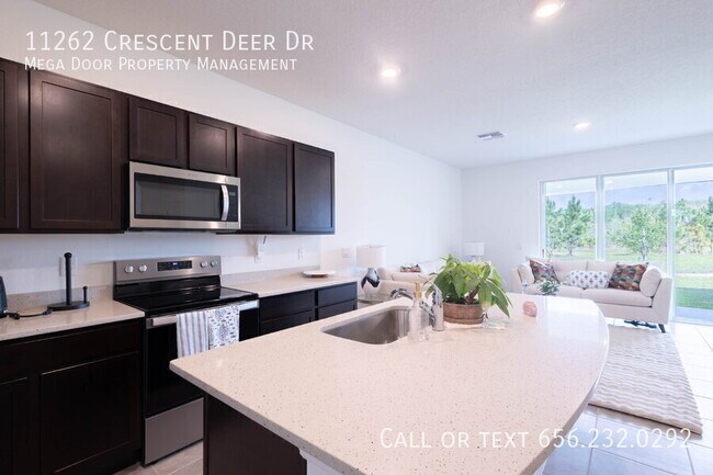 Building Photo - 11262 Crescent Deer Dr