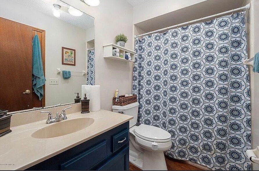 Building Photo - 8079 Village Gate Ct